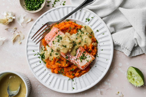 CREAMY HERB SALMON